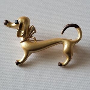 Cute Dachshund Brooch